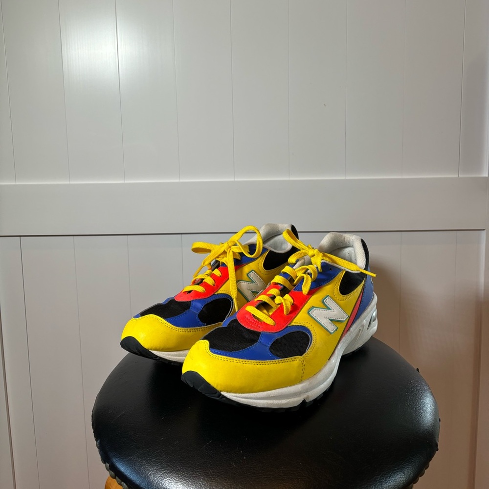 Multicolor New Balance 498’s. Men’s 12.